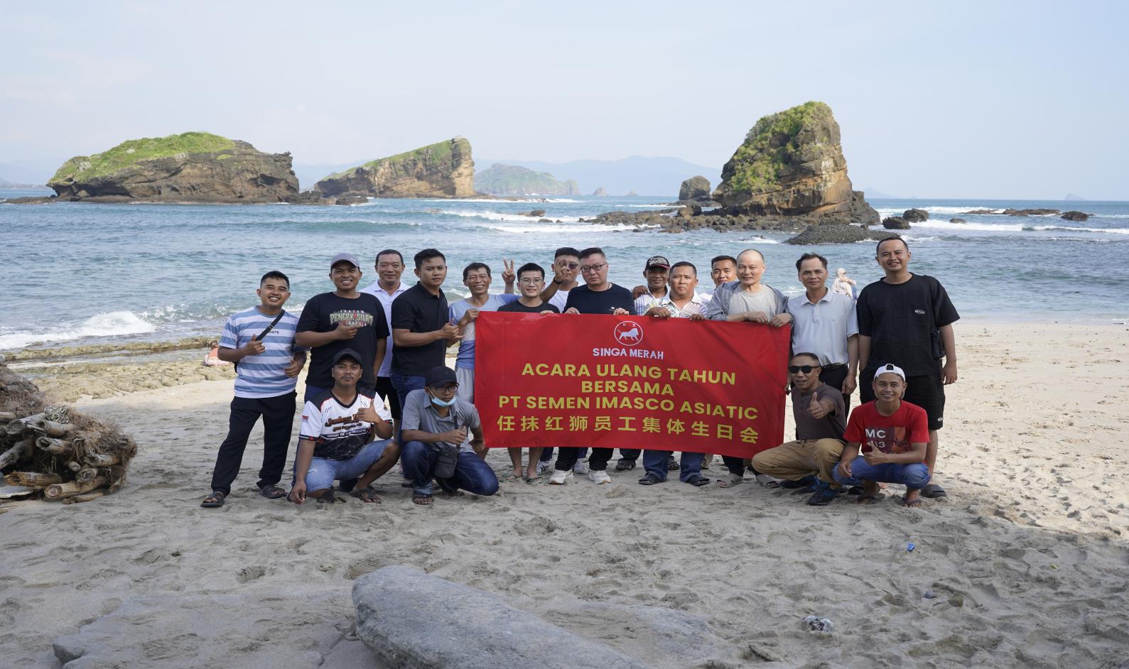 Gathering by the Coast, Building a Warm Red Lion Home Together — PT Semen Imasco Asiatic Holds January Staff Collective Birthday Celebration
